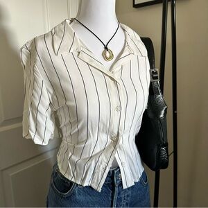 SOLD ‼️H&M striped cropped button shirt